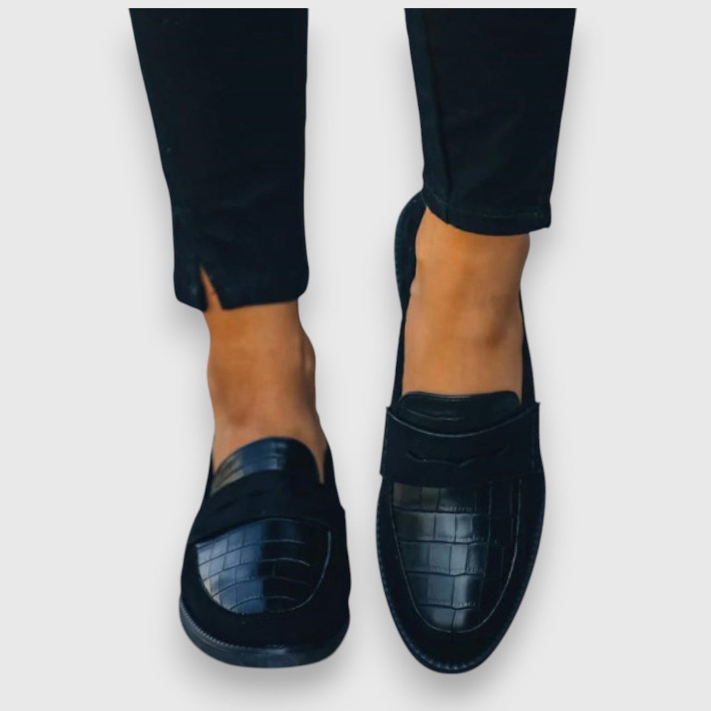 Sara – Moccasin
